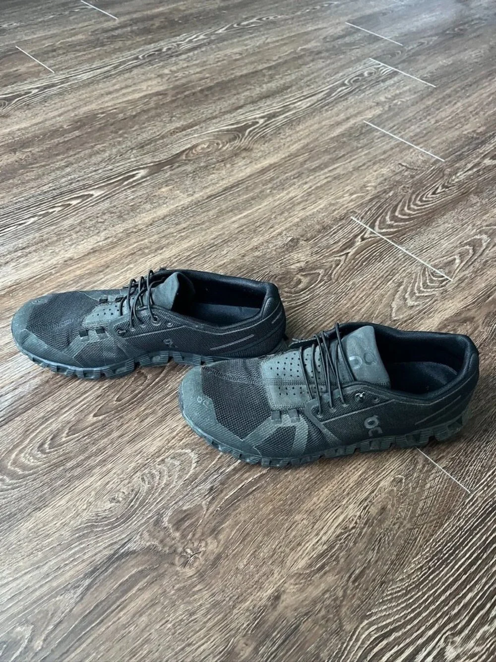On Cloud Walking Shoe Mens Black Sz 10 in Good Condition